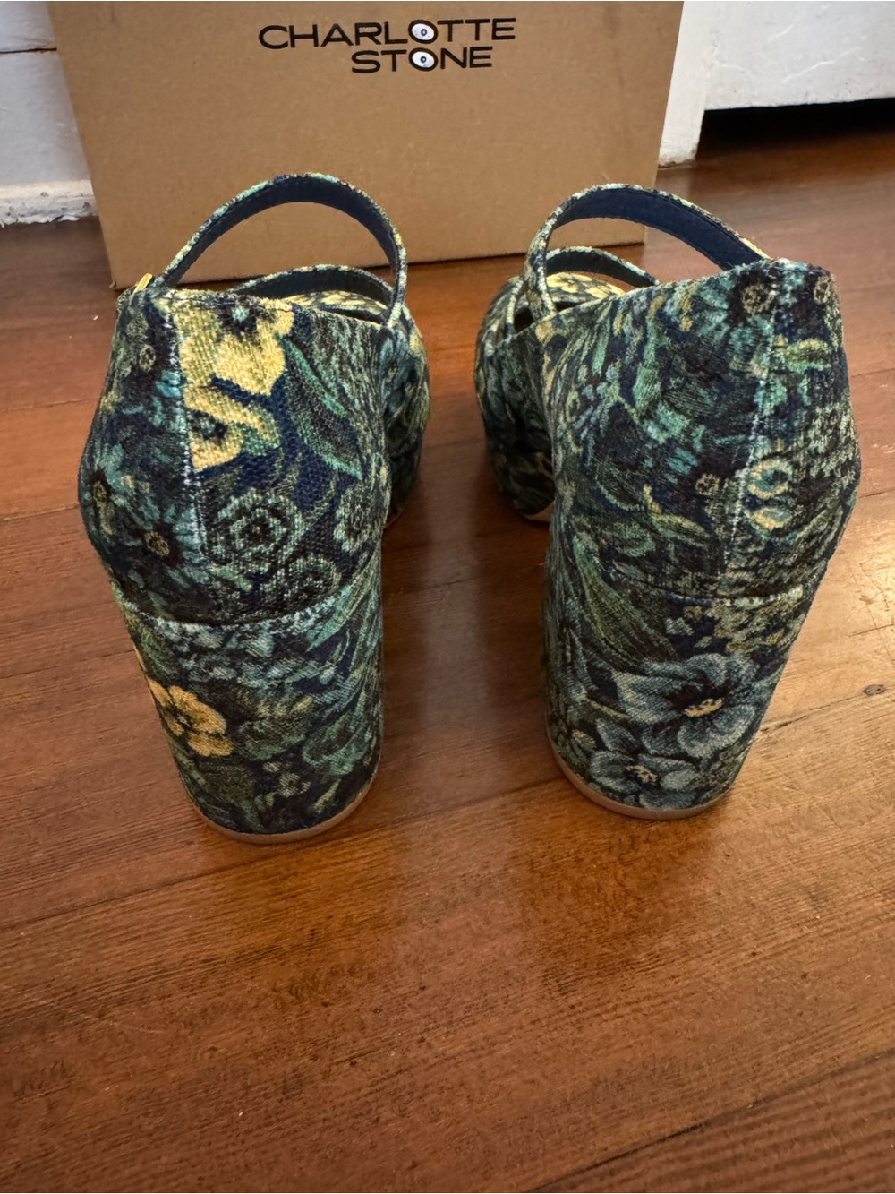 Like-New Charlotte Stone Bizzy Heels in Bluebell - Picture 4 of 7